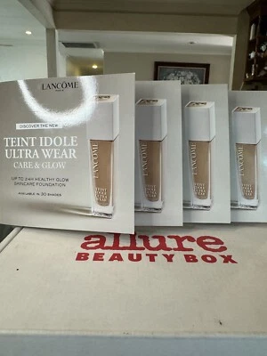 4x Lancome Teint Idole Ultra Wear Care & Glow Foundation 4-Shade Sample Card - Image 1 of 2
