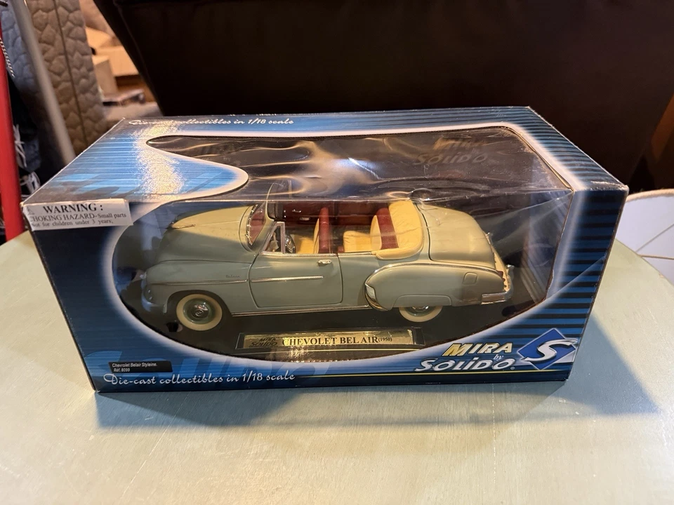 Chevrolet Convertible Solido 1950 escala 1:18 diecast excelente en caja Foto 1 de 4