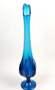 Jarrón oscilante vintage MCM Viking Glass 19,5” Epic Bluenique 6 pétalos pedestal - Imagen 1 de 15
