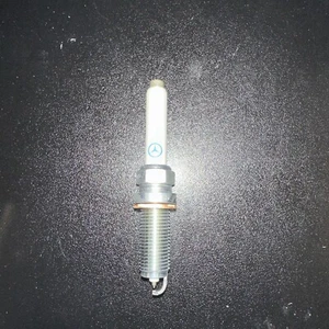 Mercedes-Benz Genuine Spark Plug A2701590600 - Picture 1 of 2