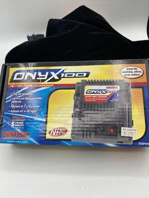 Cargador doble Duratrax Onyx 240 AC/DC con LCD Foto 1 de 4