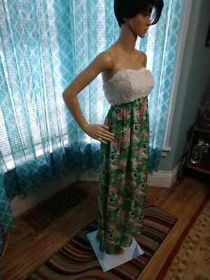 Vestido Tropical "Throw On And Go" Maxi Sin Tirantes con Forro Corto Love Chesley M Foto 1 de 4