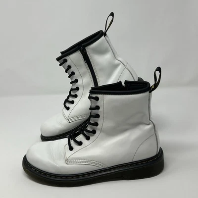 Dr Doc Martens Junior Pascal 1460 J размер 5 белая лакированная кожа боевая на шнуровке - Изображение 1 из 4
