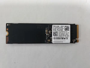 Lot of 2 Samsung PM991 MZ-VLQ2560 256 GB NVMe M.2 80mm Solid State Drive - Afbeelding 1 van 3