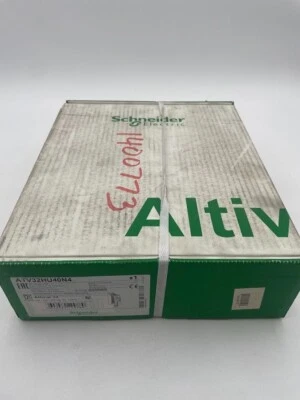 Schneider Electric ATV32HU40N4 Altivar 32 4KW - 5HP - 380-500V - Imagem 1 de 4