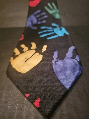 Corbata para hombre E. Graziano Save The Children presta una mano pintada impresión a mano Foto 1 de 4