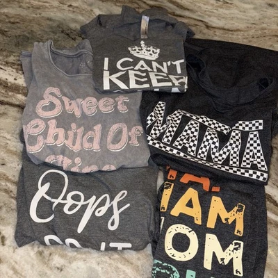 A lot of five maternity mom shirts and tanks size medium - Image 1 of 4