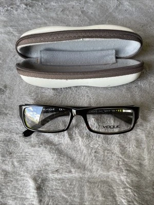 Marco de gafas VOGUE VO2470 1515 53-17-135 marrón oscuro/pulido tortuga Foto 1 de 4