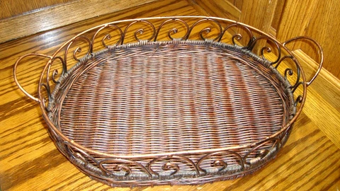 Vtg Large Oval Metal Wire RUSTIC FARMHOUSE Basket w/Handles 16" Lx11"Wx3.5"  770 Cover