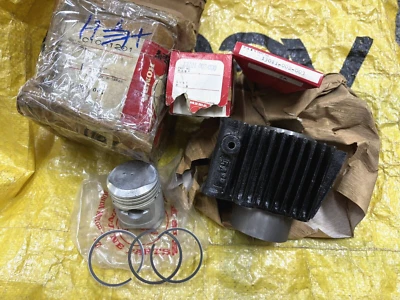 Honda Cub C100 C102 C105 CA100 CA102 C105T CA105T Cylinder&Piston&Ring STD NOS Foto 1 de 4