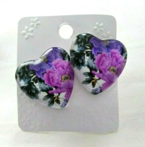 1 pair of large bright HANDMADE 25 mm wide heart shape glass earrings - Picture 1 of 3