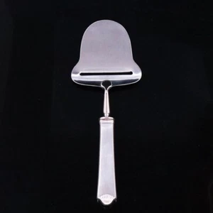 Hans Hansen. Silver Cheese Plane - No. 4 / Arvesølv nr. 4 - Picture 1 of 1