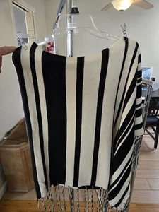 Womens Black & White Stripped Shaw One Size - Picture 1 of 6