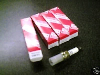 Genuine Toyota 1.4-1.8 Petrol Engine Spark Plugs x4 - 90919-01164 - Image 1 of 1