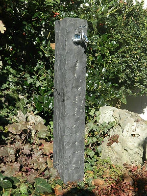 Wasserzapfsäule aus Basalt, Wasserzapfstelle, Außenwasserhahn, Naturstein, Stele - Bild 1 von 4
