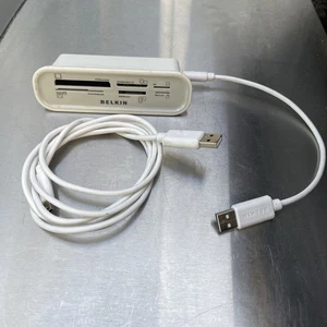 Belkin Lecteur multimédia universel FlashCard - USB 2.0, Blanc - F4U003-WHT L20-33 - Photo 1/5