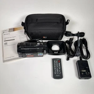 Sony Handycam HDR-PJ650V 20.4MP Handheld Digital Camcorder Projector Camera - Picture 1 of 19