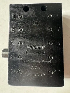LINCOLN SSV-A Divider Valve Lubricating Block 10 Outlets With Indicator Pin - Picture 1 of 11