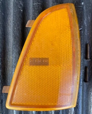 1994-97 GM 16517202 Chevy S10/Blazer/GMC Sonoma/Jimmy RH янтарный боковой маркер - Изображение 1 из 3