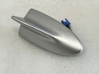 Antena de techo Lexus LS460 2010 2011 2012 plata mercurio 1F2 86760-50130 Foto 1 de 4