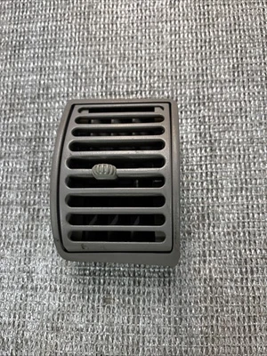 Chevrolet K2500 tablero ventilación aire lado pasajero 1999  Foto 1 de 4