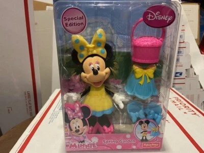Disney Minnie Mouse Spring Garden Special Edition Figure and Accessories [Toy]. - Image 1 of 3