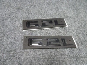 New 2019-2025 Silverado / Sierra 6.2L Black Emblem Nameplate Badge Pair GM OEM. - Picture 1 of 2