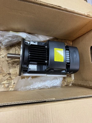 ¡¡NUEVO!! MOTOR NUEVO GRUNDFOS 100BC2-29182TC-C2 Foto 1 de 4