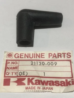 Tapa de bujía Kawasaki KE100 (B6-B16) 1987-1997 NOS OEM 21130-009 Foto 1 de 4