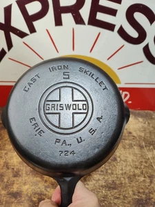 "Fully Restored" GRISWOLD #5 Cast Iron Skillet Pan 8" Large Logo Seasoned Flat - Picture 1 of 7