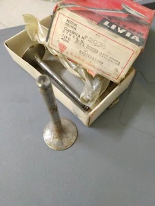 ALFA ROMEO GIULIETTA 4 VALVOLE ASPIRAZIONE TESTATA MOTORE NUOVE DELL'EPOCA LIVIA - Picture 1 of 4