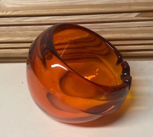 Vintage Viking Glass Orange Persimmon Large 3 Slot Heavy MCM Orb Ashtray 6" D - Bild 1 von 5
