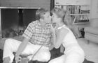 Zestaw (5) lat 60. JAMES FRANCISCUS & KATHLEEN WELLMAN Kiss Oryginalne negatywy gp
