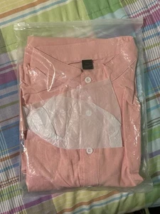 Brandneues langärmliges Herrenhemd ohne Etikett aus 100 % Polyester - Bild 1 von 16