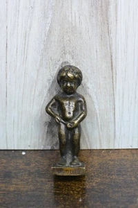 Vintage Manneken Pis pinkelnder Junge Figur Souvenir Bruxelles Brunnen Metallguss RAR C - Bild 1 von 8