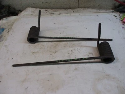 1995 Arctic Cat ZR 580 Snowmobile Pair of Rear Suspension Springs Foto 1 de 2