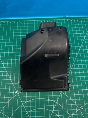 15-16 F36 BMW 428i Gran Coupé Filtro Caja de Aire Inferior Admisión Limpiador Caja 7604305 Fabricante de Equipo Original Foto 1 de 4