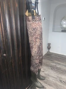 New Game Winner Mossy Oak Duck Blind Camo Neoprene Hunting Wader Size 9 - Picture 1 of 9