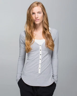 Camisa LULULEMON Awesoma Henley Manga Larga Gris Rayas Botones Rulu Mujeres Talla 6 Foto 1 de 4