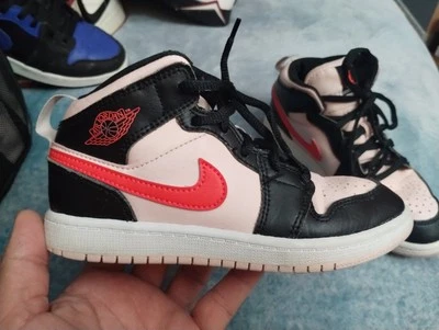 Nike Jordan 1 Talla Mediana 1Y Foto 1 de 4