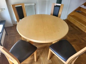 Kulissentisch 1m Durchm. auf 2m ausz. u. 4 Stühle in Buche/Ahorn furniert - Bild 1 von 6