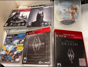 Lote de juegos Play Station PS3 (6 juegos): Batman, Skyrim, GTA. Phineas - Imagen 1 de 6