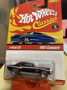 Hot Wheels Classics Series 1 14/25 1967 CAMARO Red Spectraflame con RL 7 raggi - Foto 1 di 7