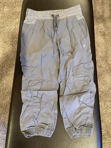 IVIVVA by LULULEMON Live To Move Dance Studio Grey Cropped Ruched Pants Size 12 - Picture 1 of 5