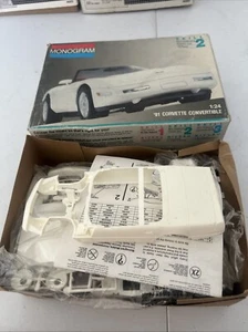 Monogram '91 Corvette Convertible Kit # 2938 Ugly Box - Picture 1 of 4