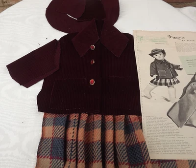 KIT découpé VETEMENT,poupee Françoise ,MODES ET TRAVAUX Septembre 1954(n° 2) - Photo 1/3