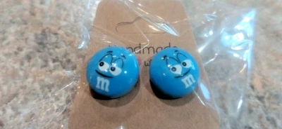 Pendiente redondo de caramelo de chocolate hecho a mano de resina tachuelas de poste de acero inoxidable Foto 1 de 4