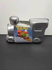 Vintage Wilton Cake Pan 3D Choo Choo Train Aluminum Mold 1983 - Picture 1 of 6