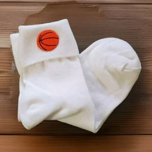 Girls White Bobby Socks with Basketball Applique Size Large New - Picture 1 of 4