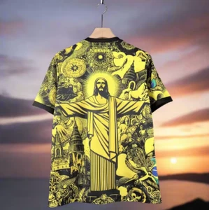 Fußball Sondertrikot mit Motiv der Jesusstaue in Gelb-Schwarz, in allen Größen - Bild 1 von 4